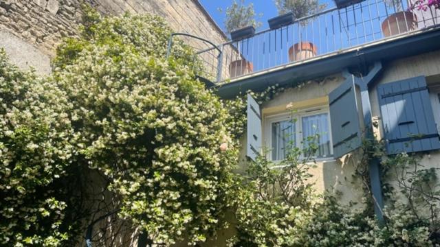 Le Rouget Lejlighed Beaucaire  Eksteriør billede